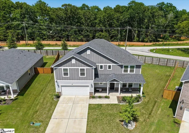 Photo 1 of Single family home for sale at 437 Roderick Ln, Greenville, SC 29605 | MLS# 1601638 | Listing updated on 2026-08-27