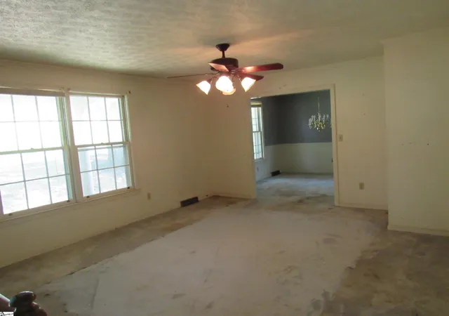 Photo 3 of Single family home for sale at 507 Eastcliffe Wy, Greenville, SC 29611 | MLS# 1600924 | Listing updated on 2026-08-14