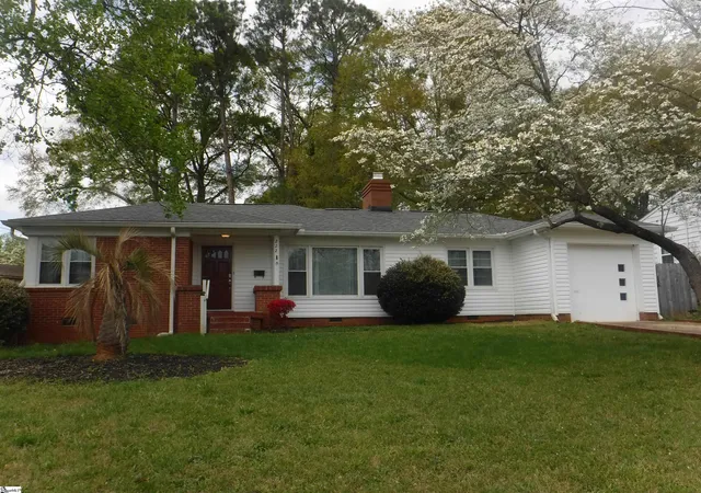 Photo 1 of Single family home for sale at 222 Woodview Ave, Spartanburg, SC 29306 | MLS# 1587700 | Listing updated on 2026-08-06