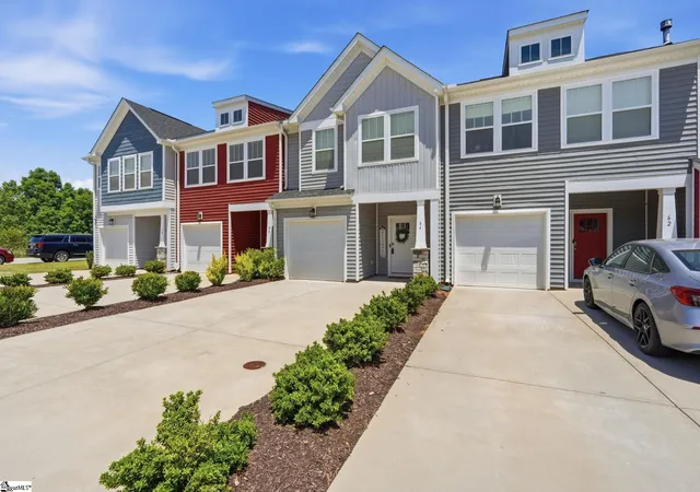 Photo 2 of Townhouse for sale at 64 Mardale Ln, Greenville, SC 29609 | MLS# 1599520 | Listing updated on 2026-08-02
