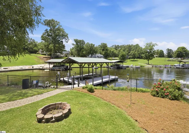 Homes for sale in Greenwood, SC | 123 Bridgepoint Rd, Greenwood, SC 29649 | MLS# 1597202