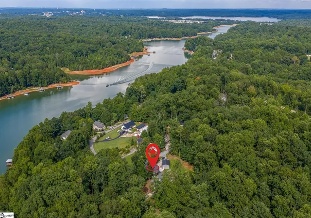 Photo 3 of Sale Pending at 921 Ann Dr, Seneca, SC 29678 | MLS# 1599275 | Listing updated on 2026-10-05