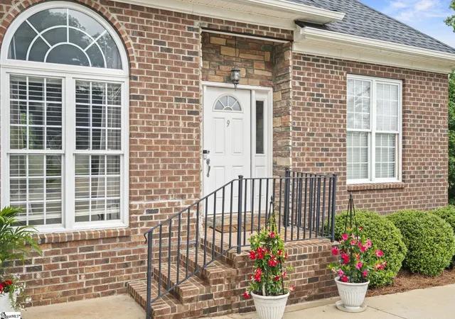 2nd image of 9 Belle Terre Ct, Greenville, SC 29609 | MLS# 1590037