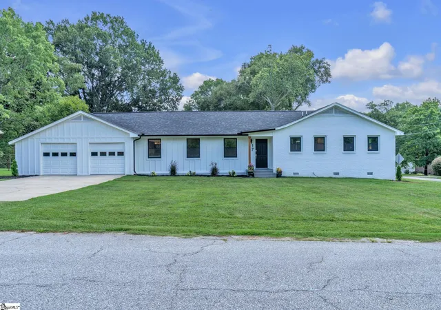 Photo 1 of Sale Pending at 17 Beaufort St, Greenville, SC 29615 | MLS# 1600536 | Listing updated on 2026-09-17