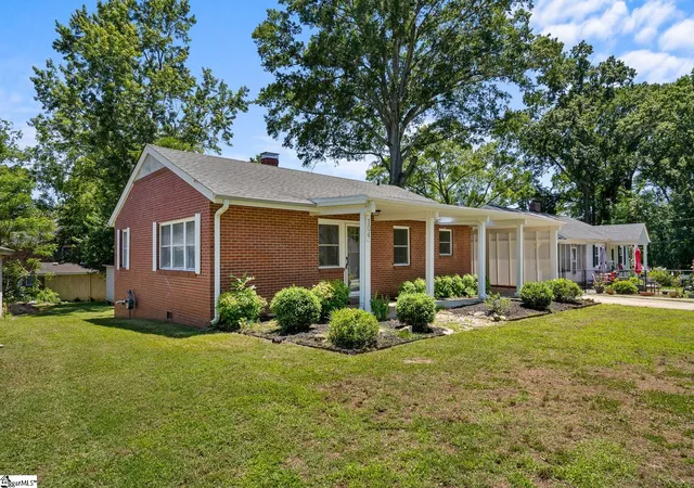Homes for sale in Belton, SC | 104 Cox Dr, Belton, SC 29627 | MLS# 1581345