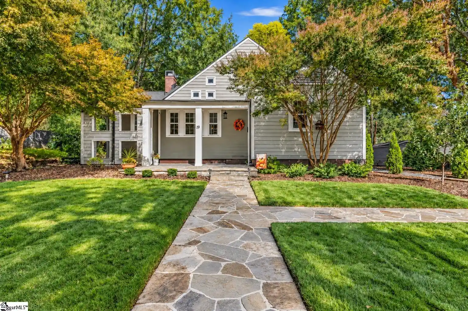 Single family home for sale at 19 E Mountainview Ave, Greenville, SC 29609 | MLS# 1608188