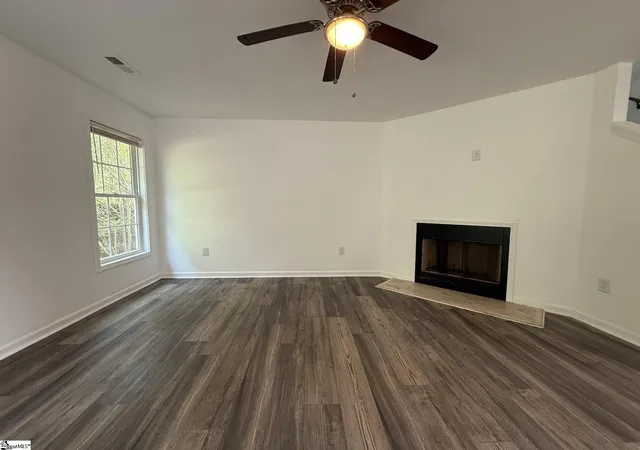 Photo 3 of Single family home for sale at 34 Argyle Ct, Simpsonville, SC 29681 | MLS# 1595982 | Listing updated on 2026-09-17