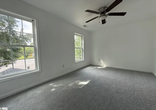 Photo 3 of Single family home for sale at 34 Argyle Ct, Simpsonville, SC 29681 | MLS# 1595982 | Listing updated on 2026-09-17