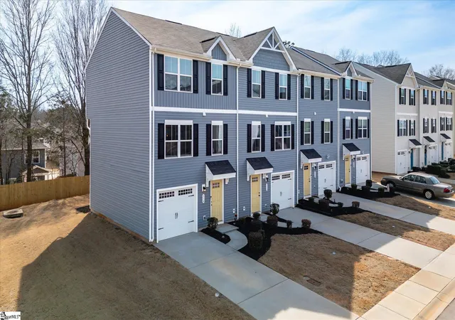 Homes for sale in Easley, SC | 314 Brooklane Ct, Easley, SC 29642 | MLS# 1583748