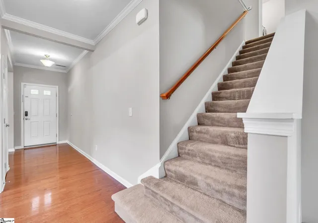Photo 3 of Single family home for sale at 1 Flat Shoals Ct, Simpsonville, SC 29680 | MLS# 1598633 | Listing updated on 2026-09-17