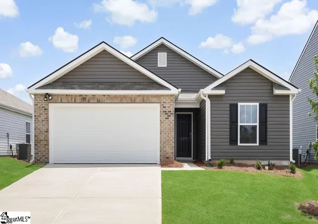 1st image of 127 Pretoria Dr, Fountain Inn, SC 29644 | MLS# 1587344