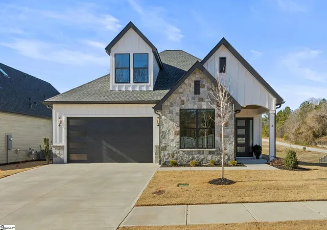 Photo 1 of Single family home for sale at 4 Mercy Dr, Greenville, SC 29607 | MLS# 1600581 | Listing updated on 2026-08-14