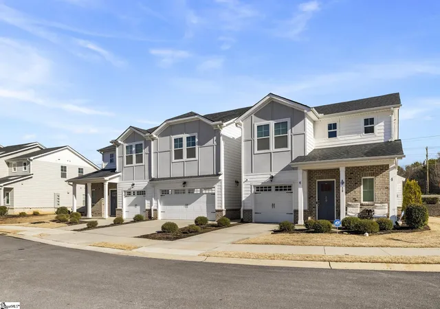 Photo 2 of Townhouse for sale at 24 Bromes Wy, Greenville, SC 29607 | MLS# 1580563 | Listing updated on 2026-10-09
