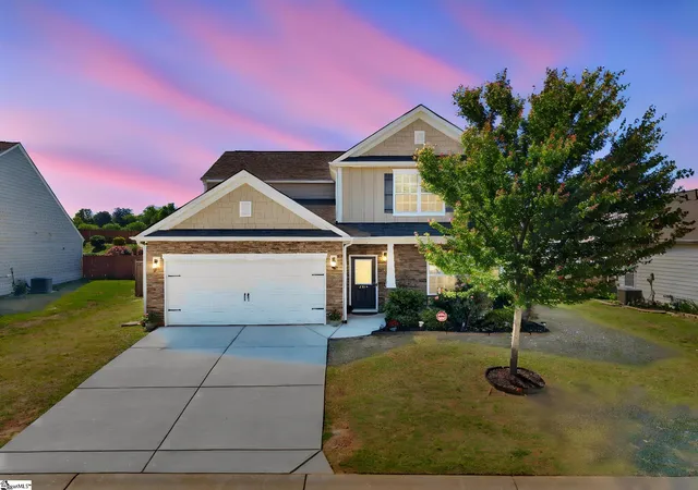 Photo 2 of Single family home for sale at 209 Hartwood Lake Ln, Greer, SC 29650 | MLS# 1591818 | Listing updated on 2026-08-06