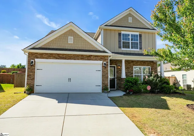 Photo 3 of Single family home for sale at 209 Hartwood Lake Ln, Greer, SC 29650 | MLS# 1591818 | Listing updated on 2026-08-06