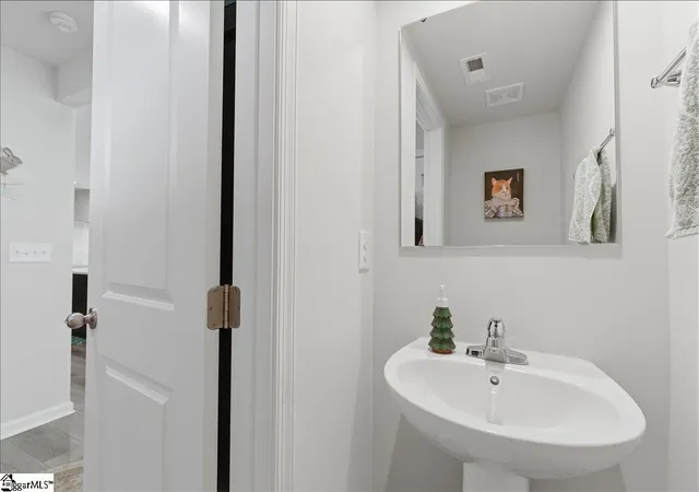 Photo 4 of Single family home for sale at 11 Davis Grove Ln, Piedmont, SC 29673 | MLS# 1586802 | Listing updated on 2026-09-03