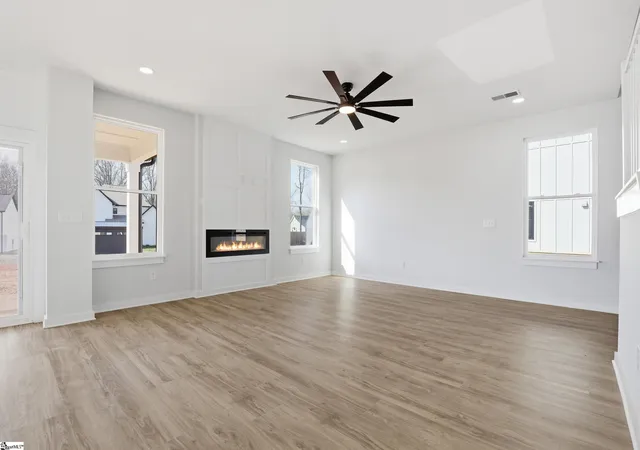Photo 3 of Single family home for sale at 170 Buncombe St, Woodruff, SC 29388 | MLS# 1584168 | Listing updated on 2026-08-30