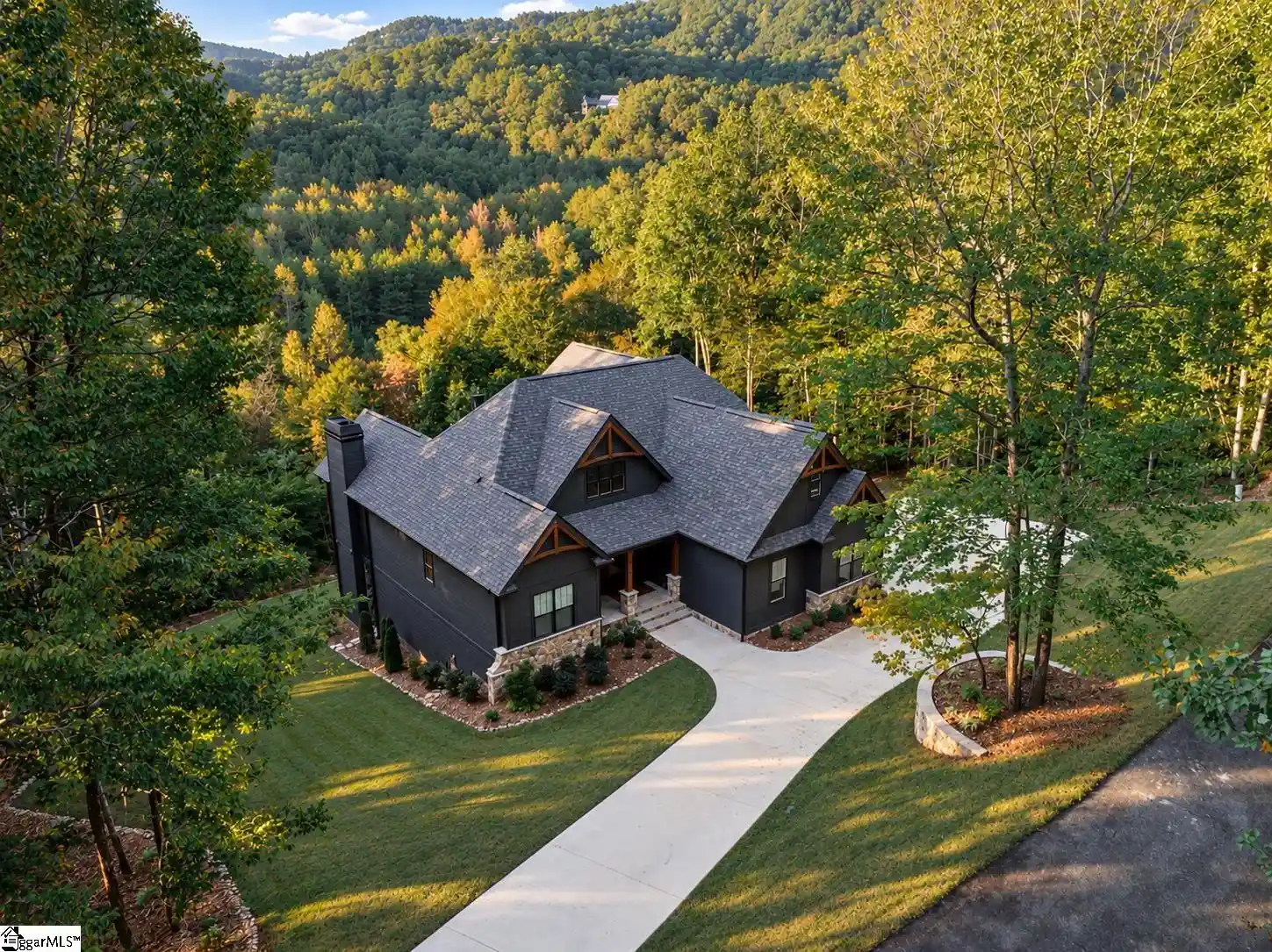 Photo 1 of Single family home for sale at 9 Buck Crk Trl, Travelers Rest, SC 29690 | MLS# 1606944 | Listing updated on 2026-10-18