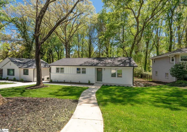 Photo 2 of Single family home for sale at 318 Elder Street Ext, Greenville, SC 29607 | MLS# 1587733 | Listing updated on 2026-05-04