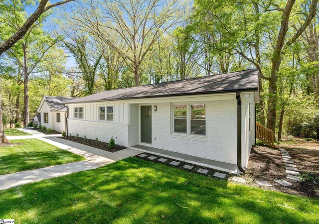 Photo 3 of Single family home for sale at 318 Elder Street Ext, Greenville, SC 29607 | MLS# 1587733 | Listing updated on 2026-05-04
