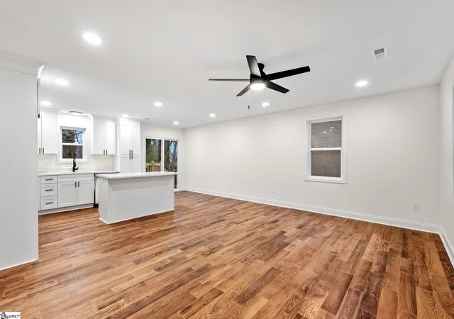 Photo 4 of Single family home for sale at 318 Elder Street Ext, Greenville, SC 29607 | MLS# 1587733 | Listing updated on 2026-05-04