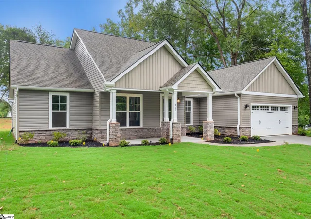 Photo 1 of Single family home for sale at 170 Stewart Lake Rd, Pelzer, SC 29669 | MLS# 1599048 | Listing updated on 2026-07-28