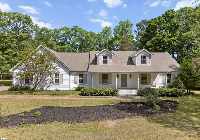Photo 1 of Single family home for sale at 36 Heritage Dr, Fountain Inn, SC 29644 | MLS# 1588844 | Listing updated on 2026-09-11