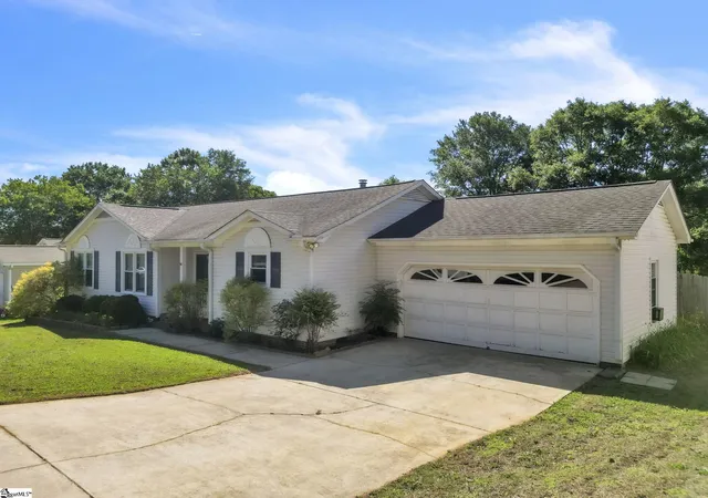Photo 3 of Single family home for sale at 110 Apollo Ave, Greer, SC 29651 | MLS# 1591957 | Listing updated on 2026-08-13