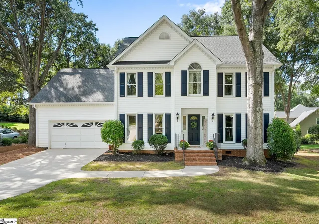Photo 1 of Single family home for sale at 4 Cutting Horse Ct, Simpsonville, SC 29680 | MLS# 1601541 | Listing updated on 2026-09-03