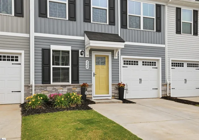 Photo 3 of Townhouse for sale at 320 Kensley Dr, Greenville, SC 29617 | MLS# 1593147 | Listing updated on 2026-09-14