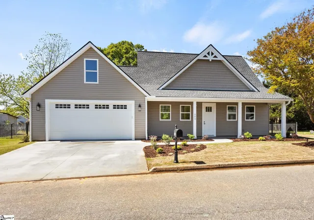 1st image of 203 Delano Ave, Greer, SC 29650 | MLS# 1588053