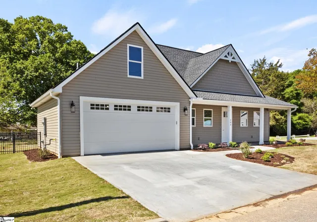 2nd image of 203 Delano Ave, Greer, SC 29650 | MLS# 1588053