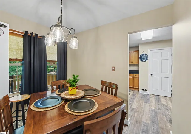 Photo 3 of Single family home for sale at 159 Oak Hill Dr, Piedmont, SC 29673 | MLS# 1599737 | Listing updated on 2026-09-03