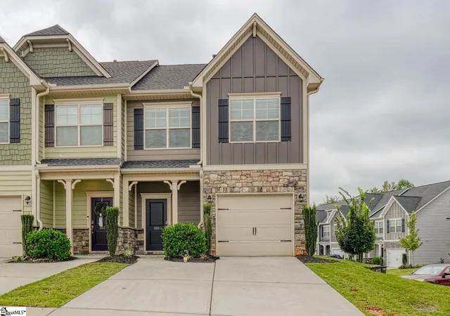 Townhouse for sale at 500 Milbury Wy, Simpsonville, SC 29680 | MLS# 1600174