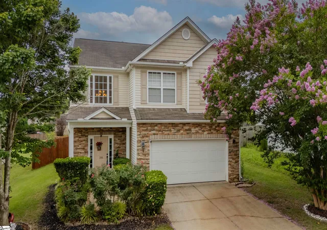 Homes for sale in Simpsonville, SC | 310 Hunslet Wy, Simpsonville, SC 29680 | MLS# 1593209