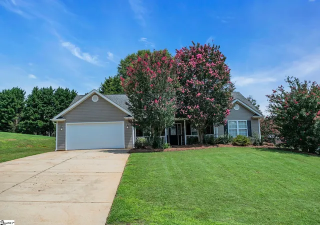 Photo 1 of Single family home for sale at 9 Gratiot Ln, Greer, SC 29651 | MLS# 1600532 | Listing updated on 2026-08-18