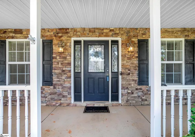 Photo 2 of Single family home for sale at 9 Gratiot Ln, Greer, SC 29651 | MLS# 1600532 | Listing updated on 2026-08-18