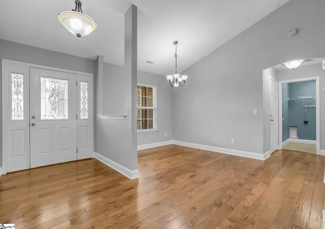 Photo 4 of Single family home for sale at 9 Gratiot Ln, Greer, SC 29651 | MLS# 1600532 | Listing updated on 2026-08-18