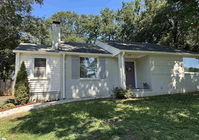 Photo 1 of Single family home for sale at 1 Milford Ln, Greenville, SC 29605 | MLS# 1601770 | Listing updated on 2026-09-09