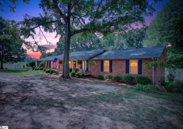 4th image of 618 Racetrack Rd, Woodruff, SC 29388 | MLS# 1594696