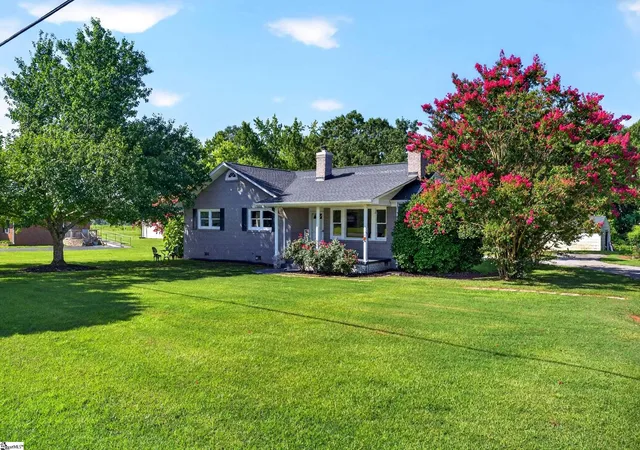 Photo 2 of Single family home for sale at 1758 Abner Creek Rd, Greer, SC 29651 | MLS# 1598347 | Listing updated on 2026-09-17