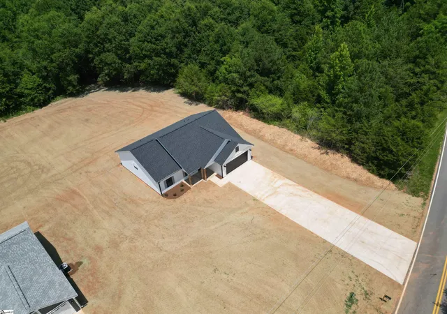 2nd image of 486 Hellams Rd, Gray Court, SC 29645 | MLS# 1596527