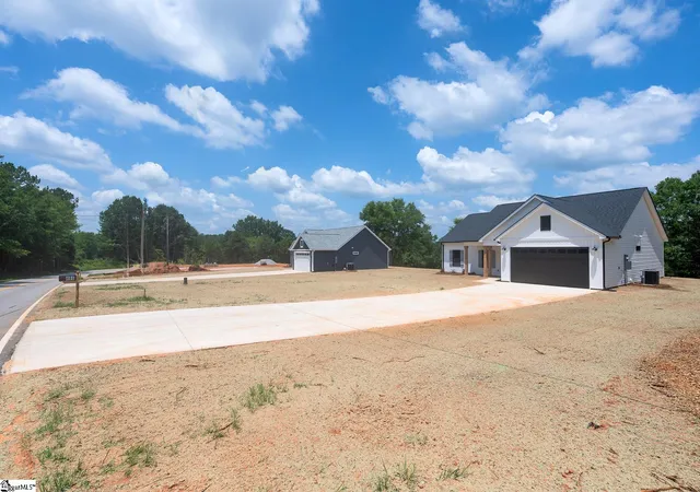 4th image of 486 Hellams Rd, Gray Court, SC 29645 | MLS# 1596527