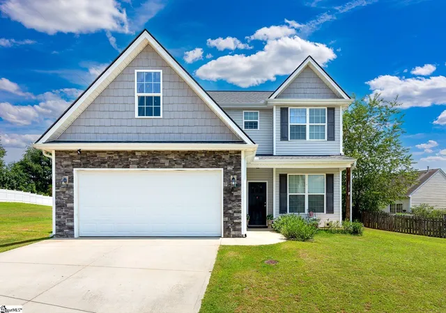 Photo 1 of Single family home for sale at 101 Reedy Falls Dr, Greenville, SC 29605 | MLS# 1596542 | Listing updated on 2026-08-13