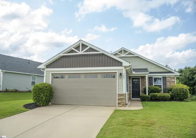 Photo 1 of Single family home for sale at 109 Fairmeadow Wy, Greenville, SC 29617 | MLS# 1601695 | Listing updated on 2026-10-06