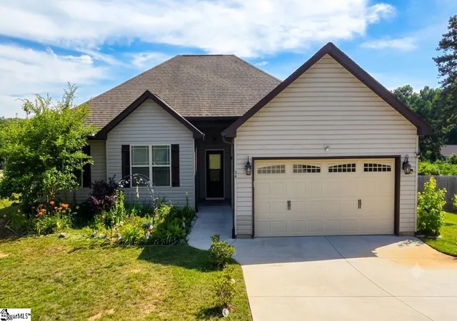 Homes for sale in Lyman, SC | 34 Montgomery Rd, Lyman, SC 29365 | MLS# 1594088