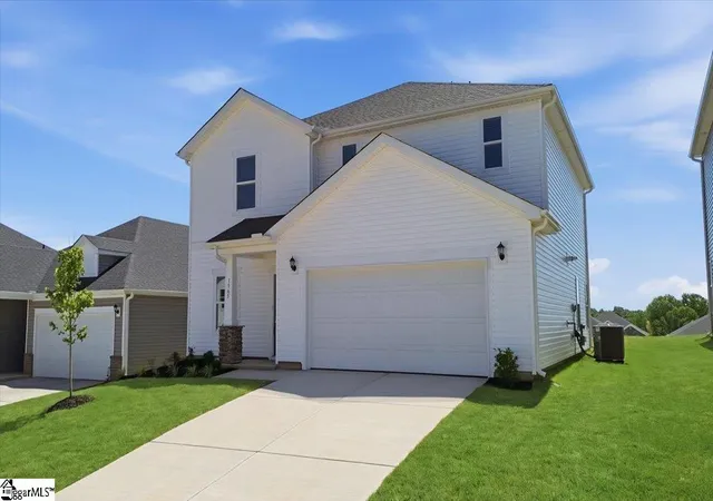 Photo 3 of Sale Pending at 1565 Erindale Dr, Wellford, SC 29385 | MLS# 1598218 | Listing updated on 2026-08-26