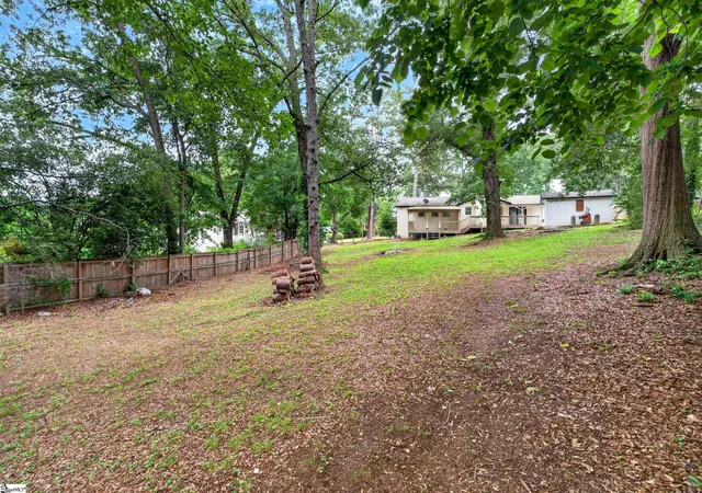 Homes for sale in Taylors, SC | 1 Woodleigh Dr, Taylors, SC 29687 | MLS# 1594138