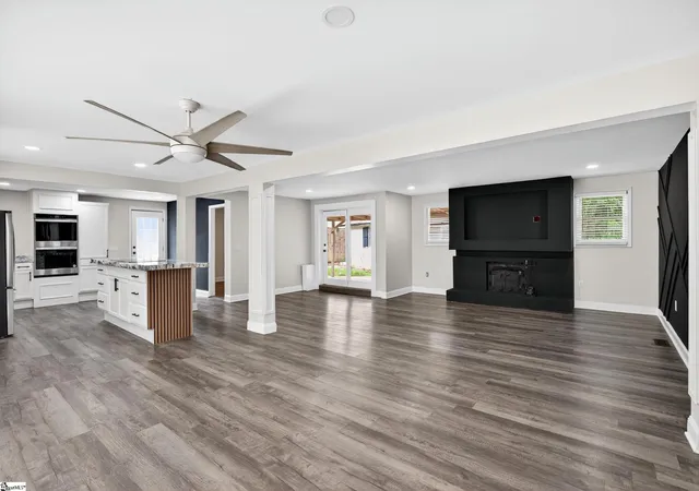 Homes for sale in Taylors, SC | 1 Woodleigh Dr, Taylors, SC 29687 | MLS# 1594138