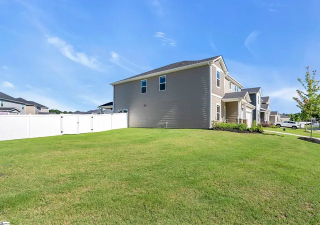 Homes for sale in Fountain Inn, SC | 411 Hazelcroft Dr, Fountain Inn, SC 29644 | MLS# 1597183